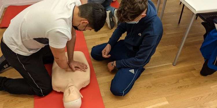3 Free Effective CPR Training Courses For Beginners